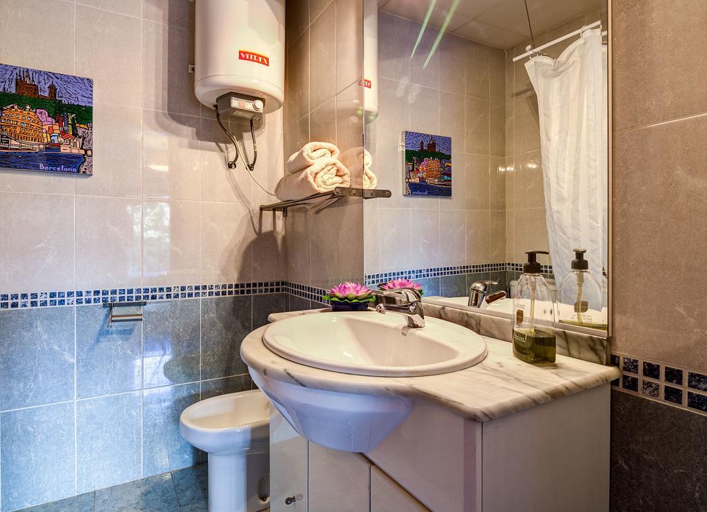 Valencia Suite Archsenseapartments Барселона Екстериор снимка