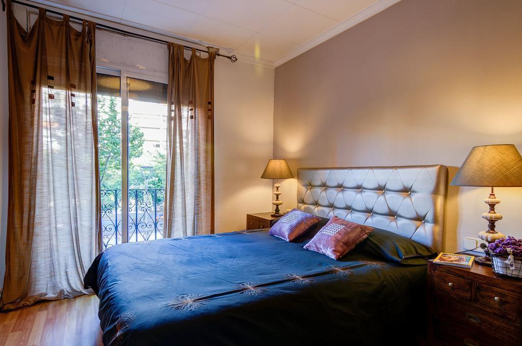 Valencia Suite Archsenseapartments Барселона Екстериор снимка